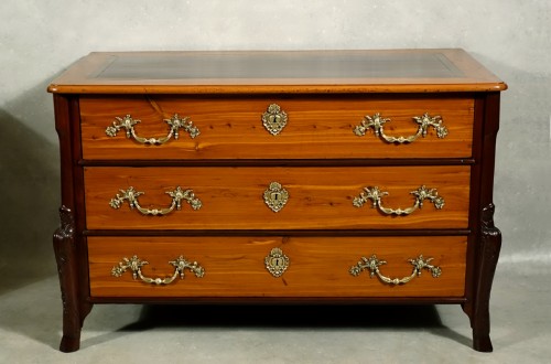 Commode de port Louis XIV mazarine en bois des Indes et des Amériques - Mobilier Style Louis XIV