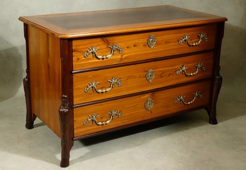 Furniture  - Impressive and astonishing port chest of drawers - Landerneau 18th century