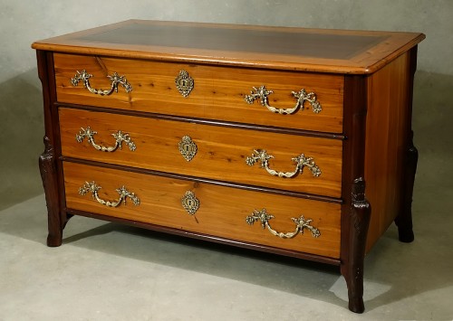 Commode de port Louis XIV mazarine en bois des Indes et des Amériques - Antiquités Philippe Glédel