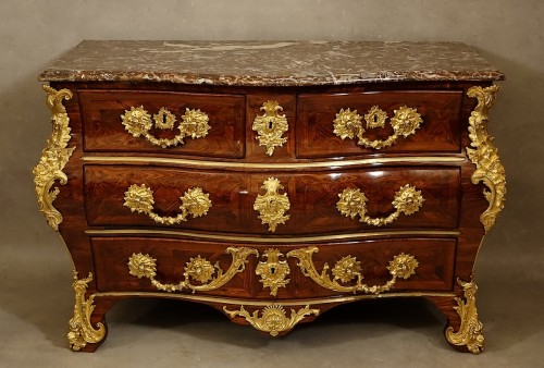 Commode Régence aux masques de faune et de lion par Criaerd - Mobilier Style Régence