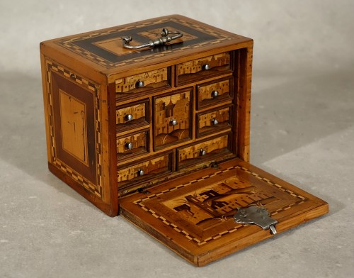 Antiquités - Petit cabinet d'Augsbourg XVIIe