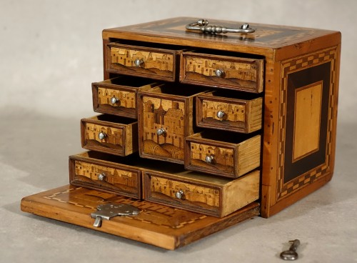 Antiquités - Petit cabinet d'Augsbourg XVIIe