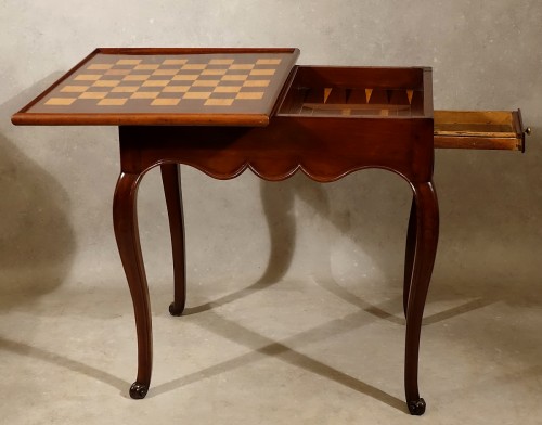 Mobilier Table à Jeux - Table en cabaret à jeu de trictrac et d'échec en acajou - Nantes XVIIIe