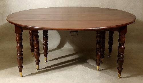 Mobilier Table & Guéridon - Grande table de banquet et ses 7 rallonges en acajou massif