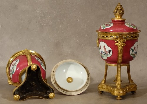 Paire de cassolettes brûles-parfum porcelaine et bronze - Napoléon III