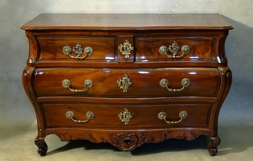 Commode bordelaise en acajou massif - Bordeaux XVIIie - Antiquités Philippe Glédel