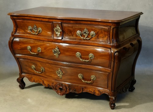 Louis XV - Commode bordelaise en acajou massif - Bordeaux XVIIie