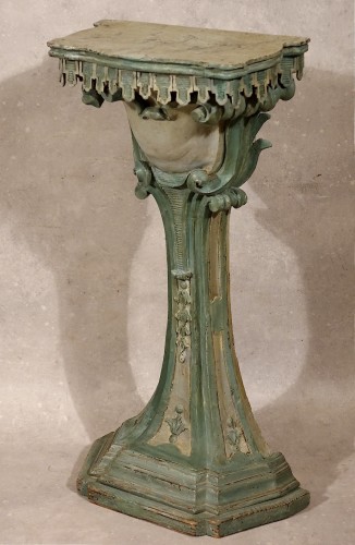 Mobilier  - Console piémontaise aux passementeries