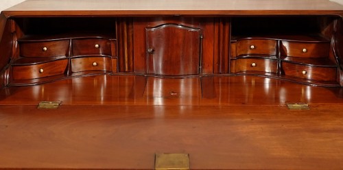 XVIIIe siècle - Scriban nantais en acajou massif