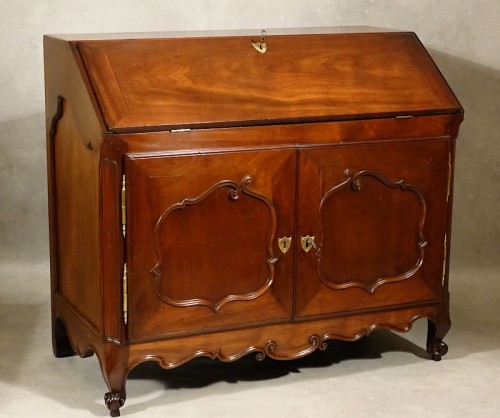 Scriban nantais en acajou massif - Louis XV