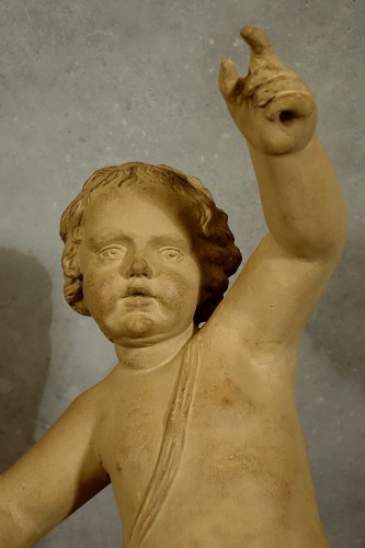 Sculpture Sculpture en Terre cuite - Putto à la rose en terre cuite XVIIIe