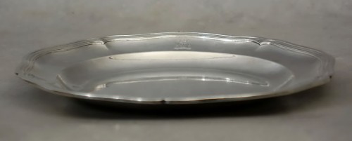 Argenterie et Arts de la table  - Plat en argent XVIIIe