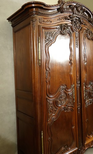 Antiquités - Armoire de port en acajou massif - Normandie XVIIIe