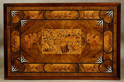 XVIIe siècle - Table Louis XIV en marqueterie dans le style d'Augsbourg - Innsbruck XVIIe