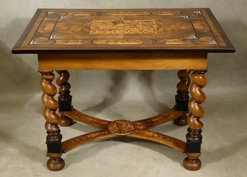 Antiquités - Table Louis XIV en marqueterie dans le style d'Augsbourg - Innsbruck XVIIe
