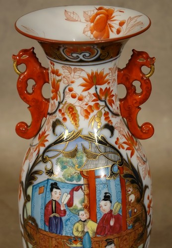 XIXe siècle - Vase aux dragons en porcelaine de Bayeux