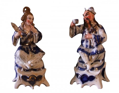 Paire de flacons à parfum par Jacob Petit  en porcelaine de Bayeux