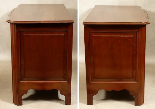 Antiquités - Commode de port Louis XIV en acajou massif
