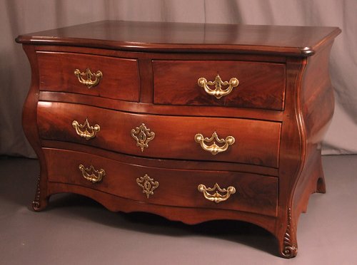 Furniture  - XVIIIthc Commode malouine in cuban mahogany