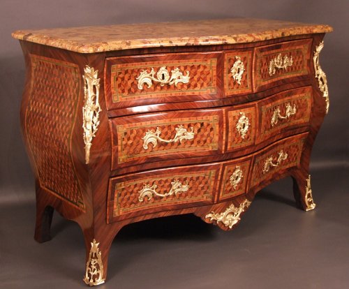 Commode parisienne en marqueterie de cubes d'époque Louis XV - Antiquités Philippe Glédel