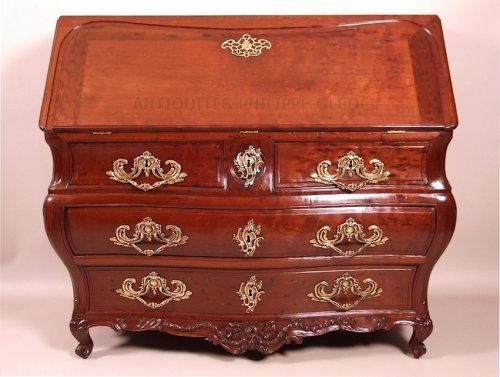 Commode scribanne en acajou moucheté - Bordeaux XVIIIe siècle - Mobilier Style Louis XV