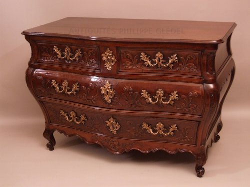 Commode de port bordelaise en mancenillier - Mobilier Style Louis XV