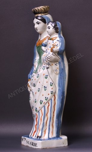 Grande vierge d'accouchée en faïence de Rennes - Céramiques, Porcelaines Style Directoire