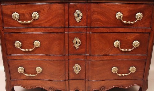 Mobilier Commode - Commode de port arbalète, Nantes fin du XVIIIe siècle