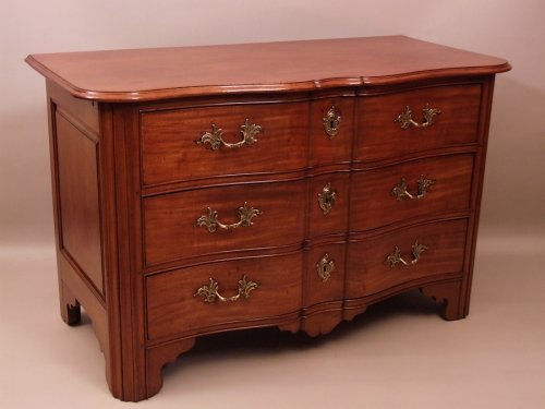 Mobilier Commode - Commode de port en acajou rubané