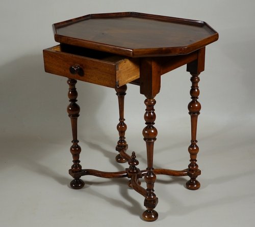 Table à jeu de cabaret XVIIe - Canton du Valais - Suisse - Mobilier Style Louis XIII