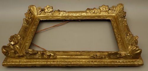 Objet de décoration  - Cadre en chêne sculpté d'époque Louis XIV