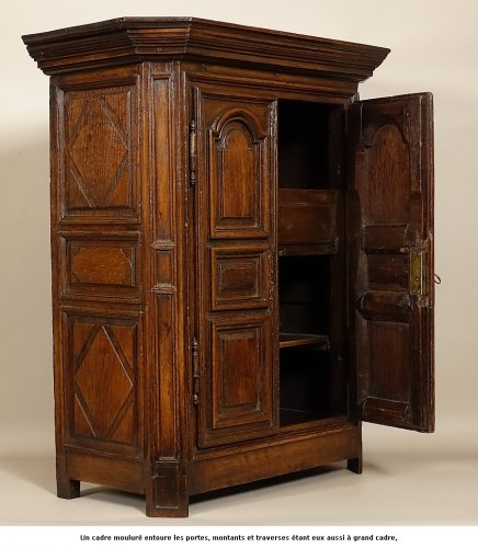 Armoire de maîtrise du XVIIIe siècle - Antiquités Philippe Glédel