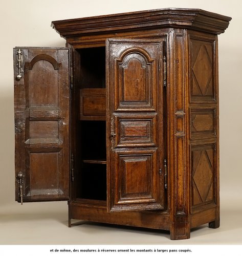 XVIIIe siècle - Armoire de maîtrise du XVIIIe siècle