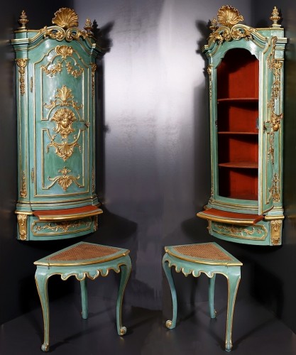Paire d'encoignures de la cour de Savoie - XVIIIe siècle - Antiquités Philippe Glédel