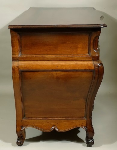 XVIIIe siècle - Commode bordelaise en acajou massif - Bordeaux XVIIIe siècle