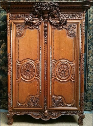  - Armoire de mariage normande "aux personnages" - Bayeux XIXe siècle