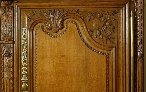 XIXe siècle - Armoire de mariage viroise aux attributs de chasse et de pêche