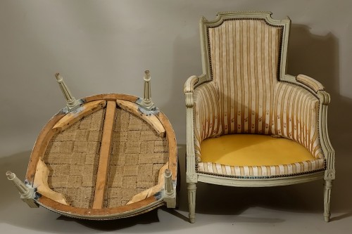 Pair of large bergères armchairs - Paris Louis XVI period - Louis XVI