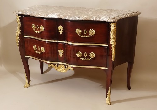 XVIIIe siècle - Commode Régence en amarante estampillée FL pour François Lieutaud