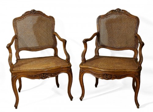 Paire de fauteuils cannés - Époque Louis XV