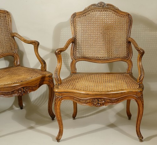 Paire de fauteuils cannés - Époque Louis XV - Sièges Style Louis XV