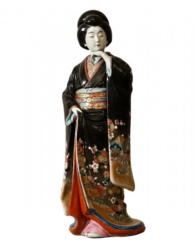 Importante statuette de Bijin d'époque Meiji - Kutani - Japon