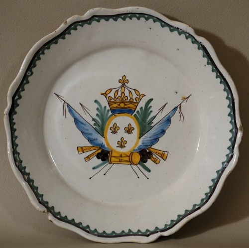 Deux assiettes révolutionnaires - Nevers XVIIIe - Céramiques, Porcelaines Style 