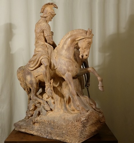 Importante sculpture équestre en terre cuite représentant Saint Martin - 