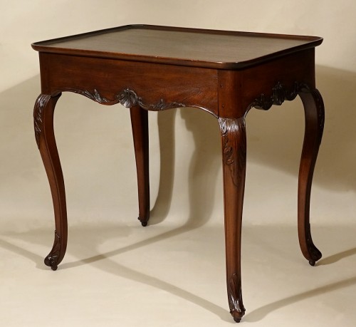 Louis XV - Table cabaret bordelaise en acajou de Cuba XVIIIe