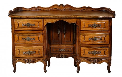 Bureau de changeur en noyer - Lyon Époque Louis XV