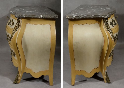 Antiquités - Commode en bois laqué - Suède - Époque Frédéric Ier - XVIIIe siècle