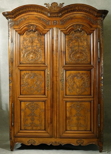 Armoire de mariage en merisier. Julien Dondel - Pays de Rennes - Vers 1770 - Mobilier Style 