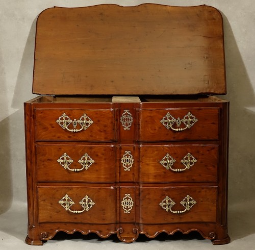 XVIIIe siècle - Commode de port Louis XIV