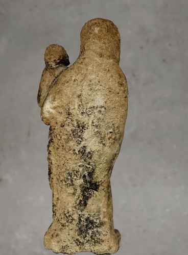 Sculpture Sculpture en pierre - Petite Vierge à l'Enfant du centre de la France en pierre du XVe